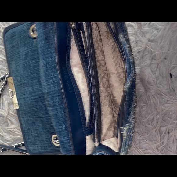 MICHAEL KORS MULTI DENIM CROSSBODY - Picture 3 of 3